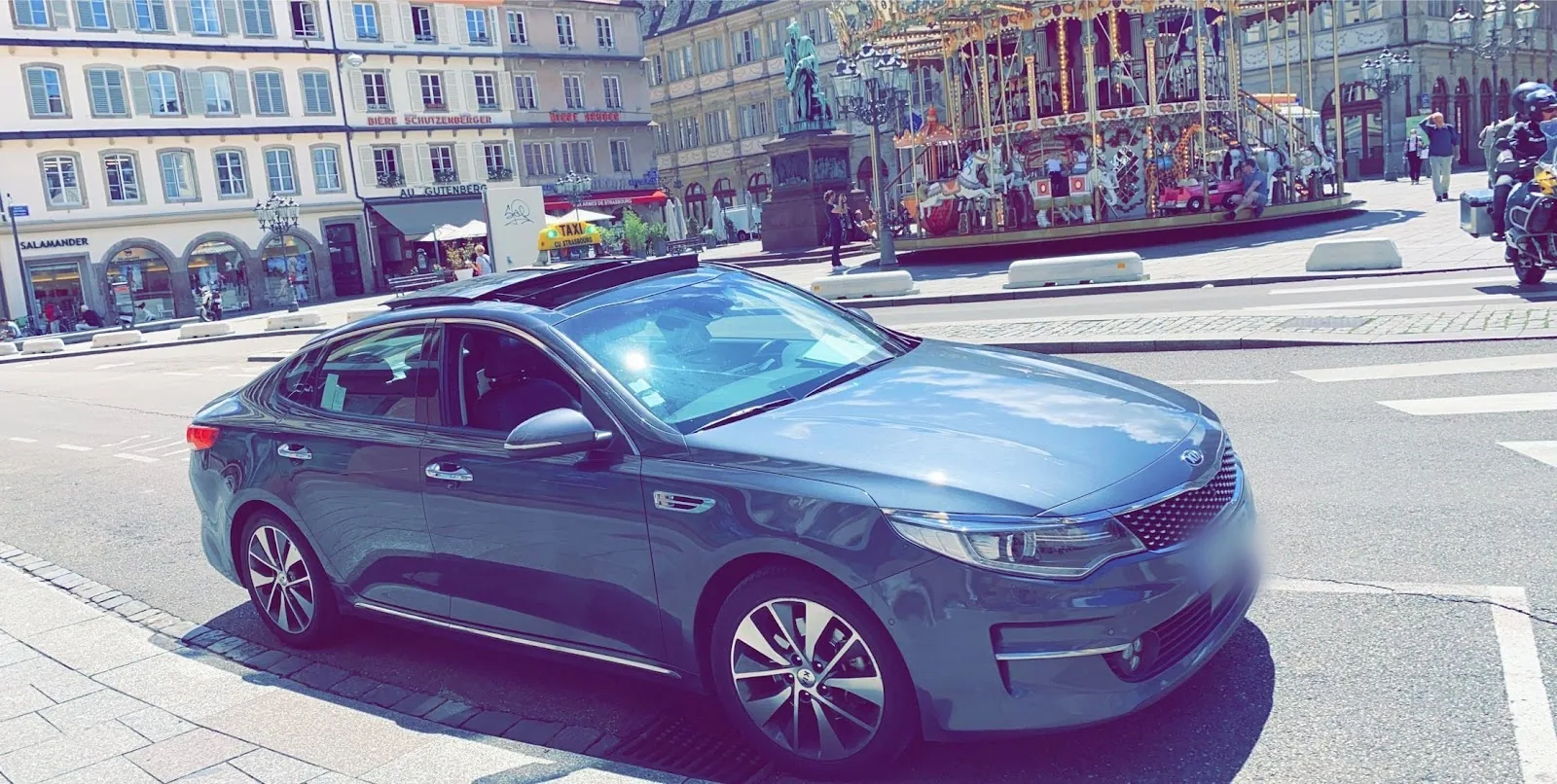 Le taxi à la station de la place Gutenberg, en plein centre de Strasbourg